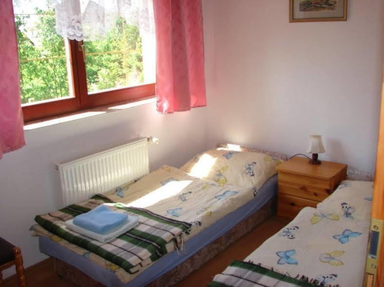 Hôtel Sloneczny Dom à Dziwnówek Extérieur photo